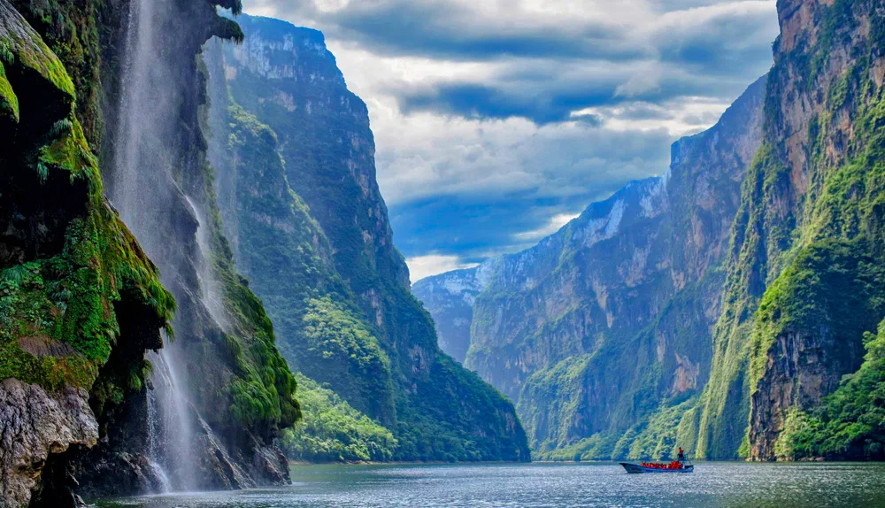 Navegar el Cañón del Sumidero