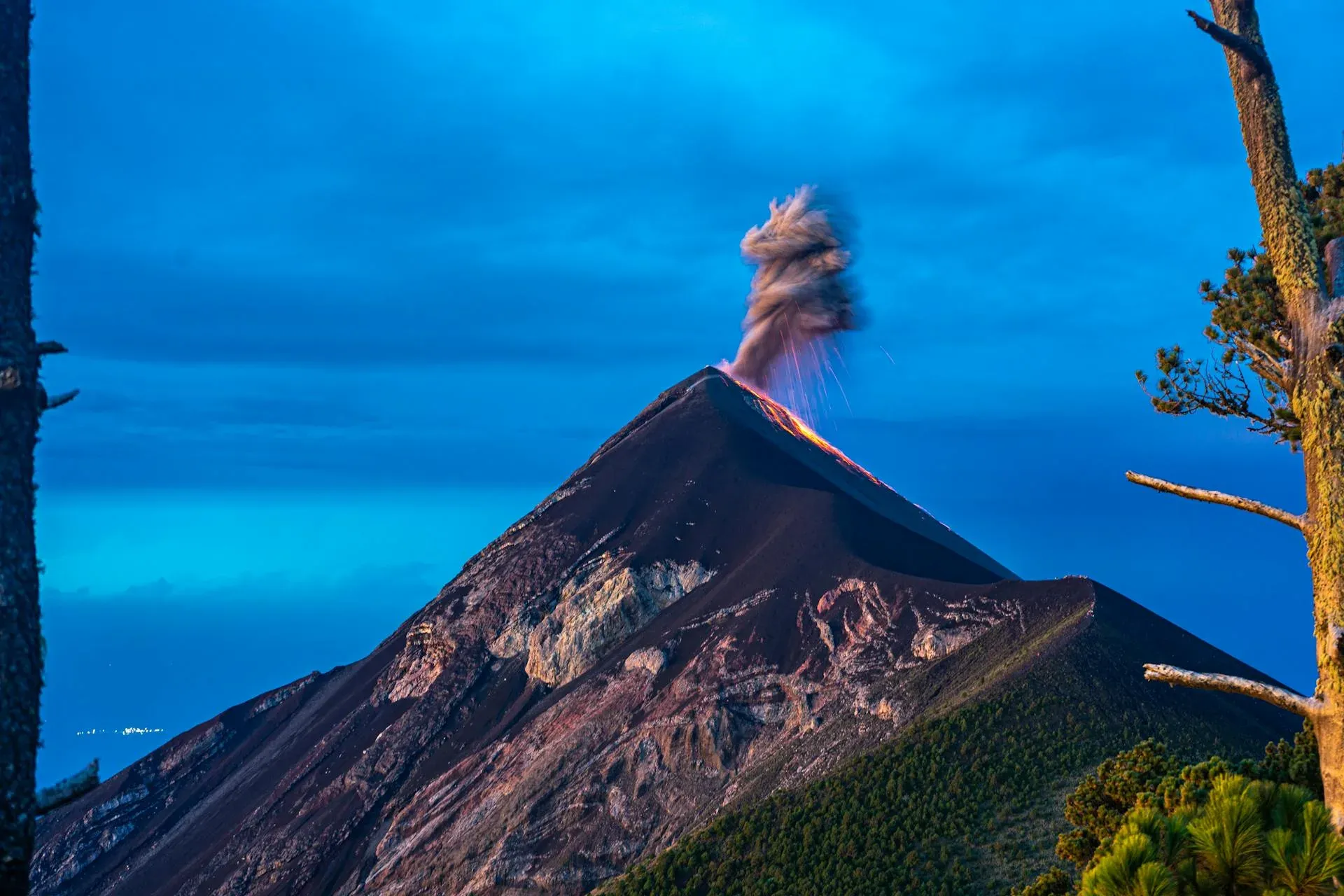 Colima: el Volcán y la Ciudad Colonial
