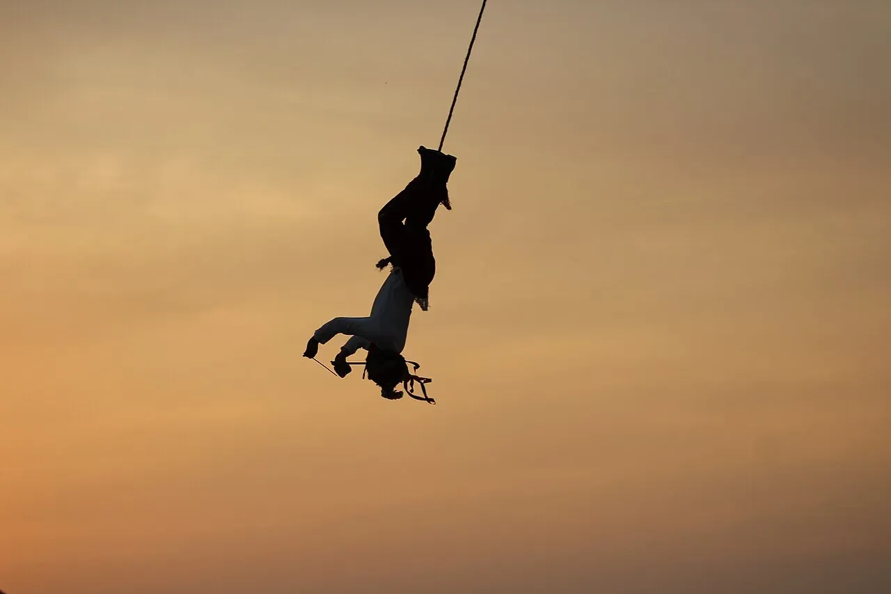 Grutas, Voladores y Cascadas