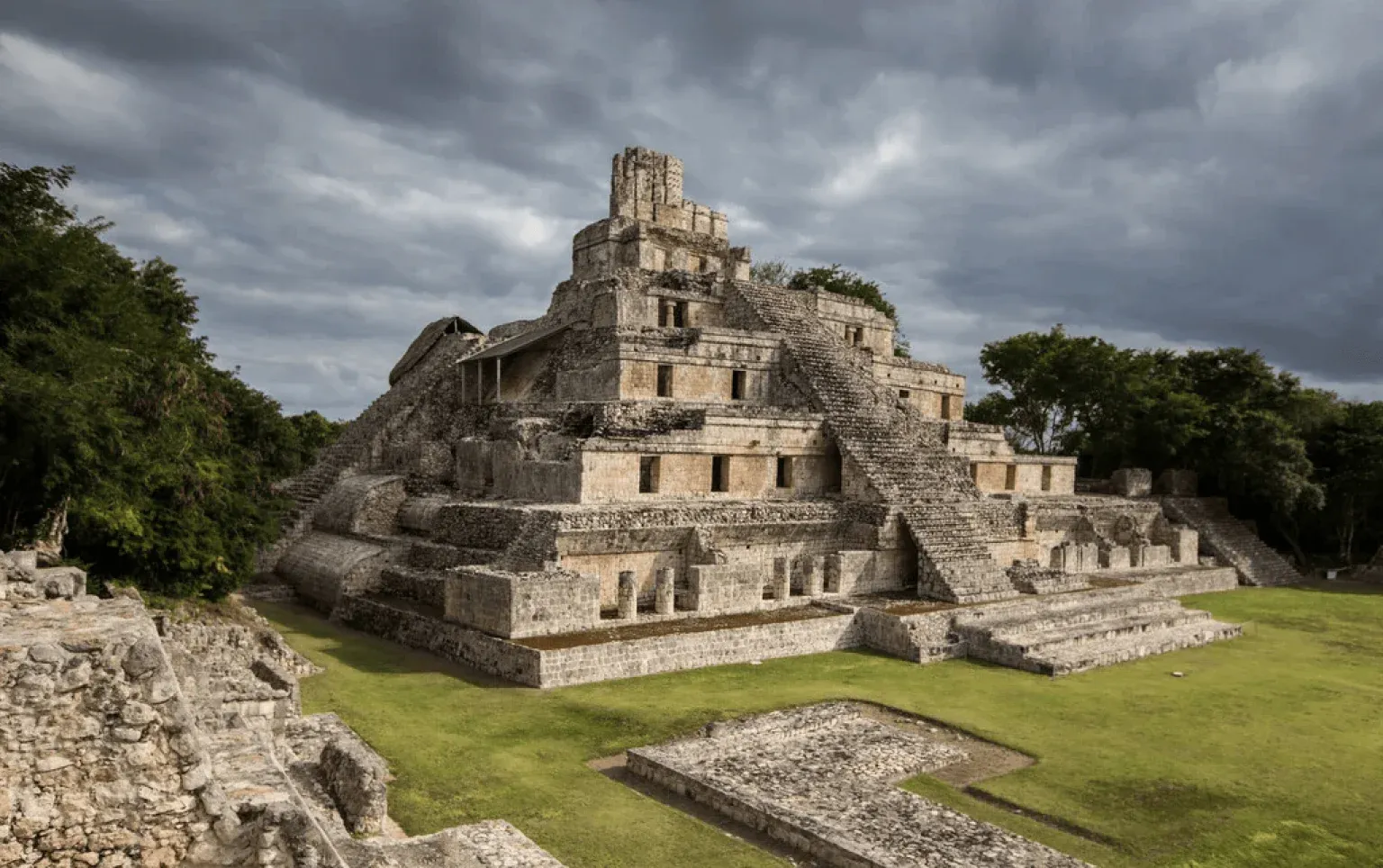 Edzná: el Edificio de los Cinco Pisos