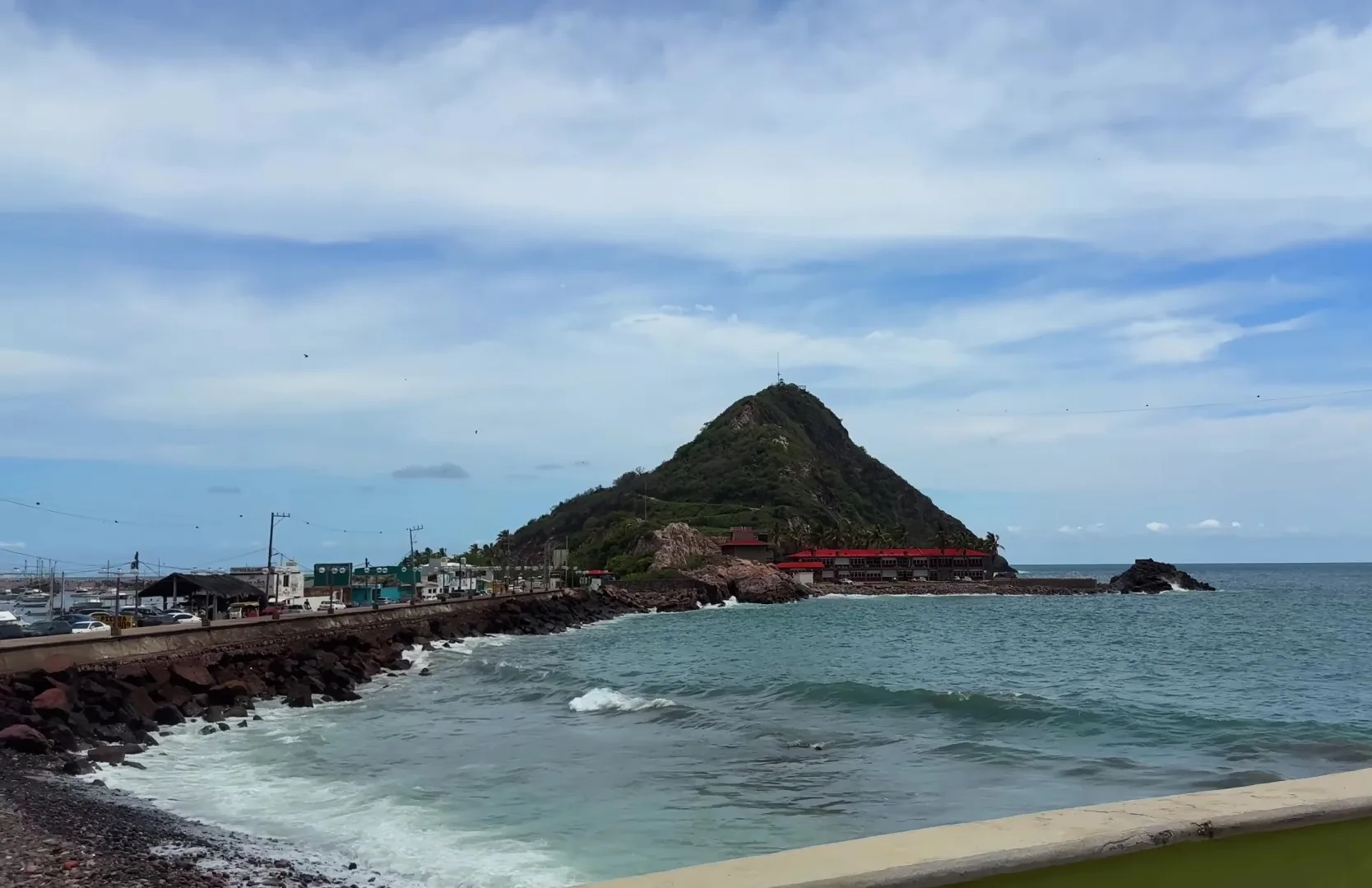 Recorrer el Malecón y Paseo Olas Altas