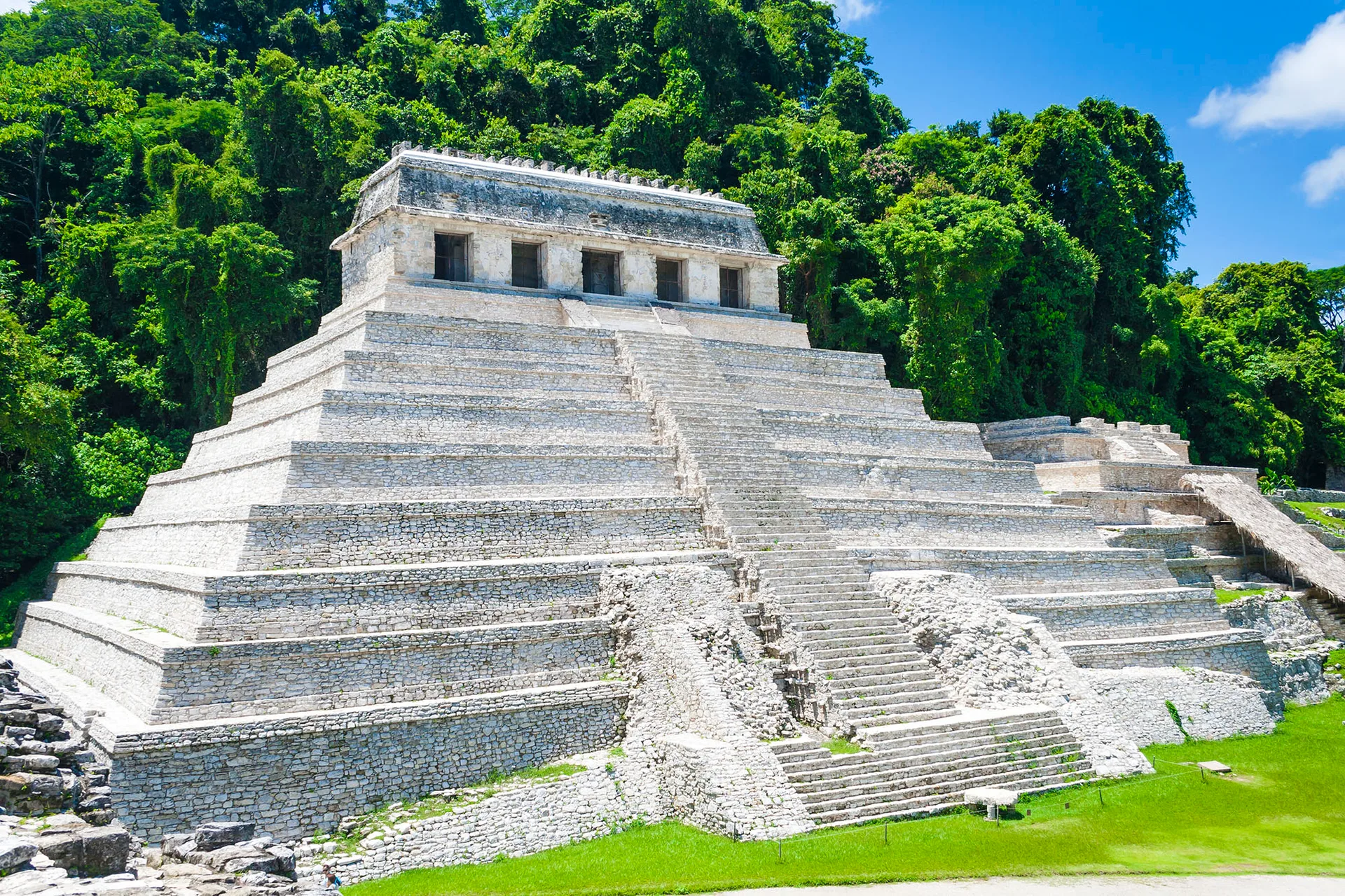 Explorar la Zona Arqueológica de Palenque