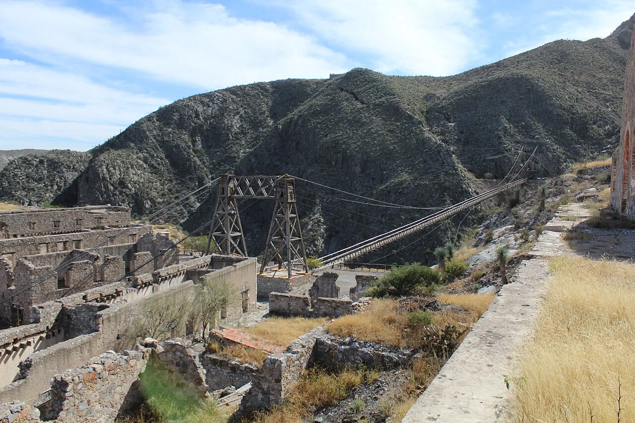Foto de Puente de Ojuela y pueblo fantasma minero