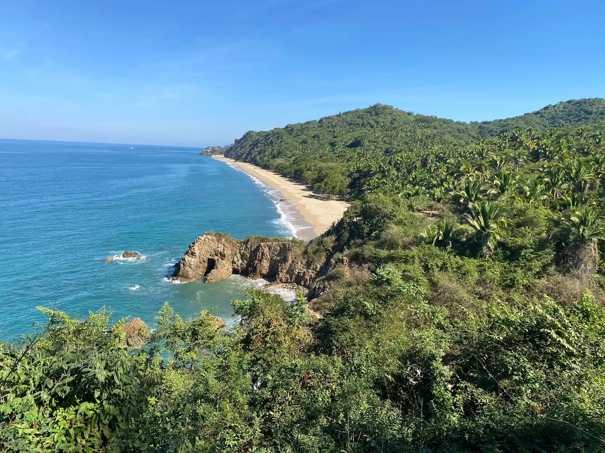 Senderismo Costero: Selva al Mar