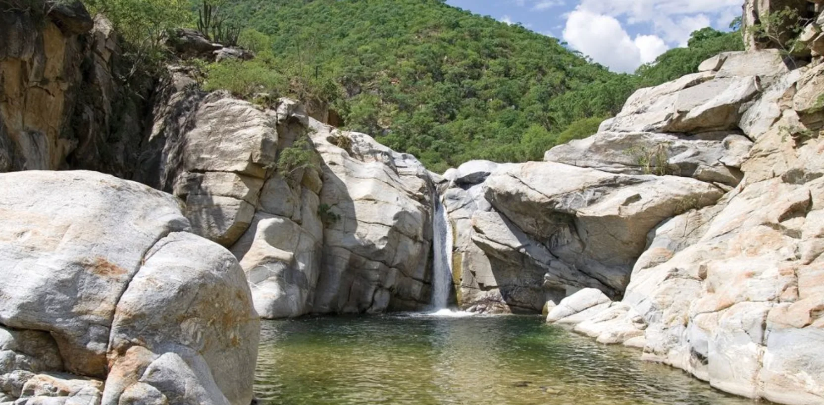 Senderismo en la Sierra de la Laguna