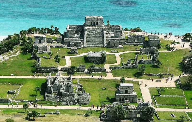 Ruinas sobre el Acantilado