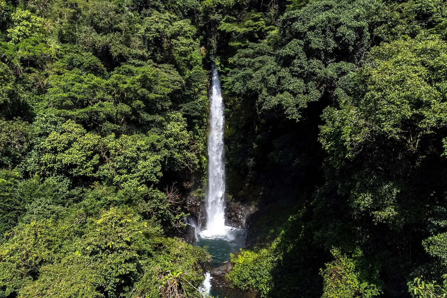 Caminar a la Cascada Velo de Novia