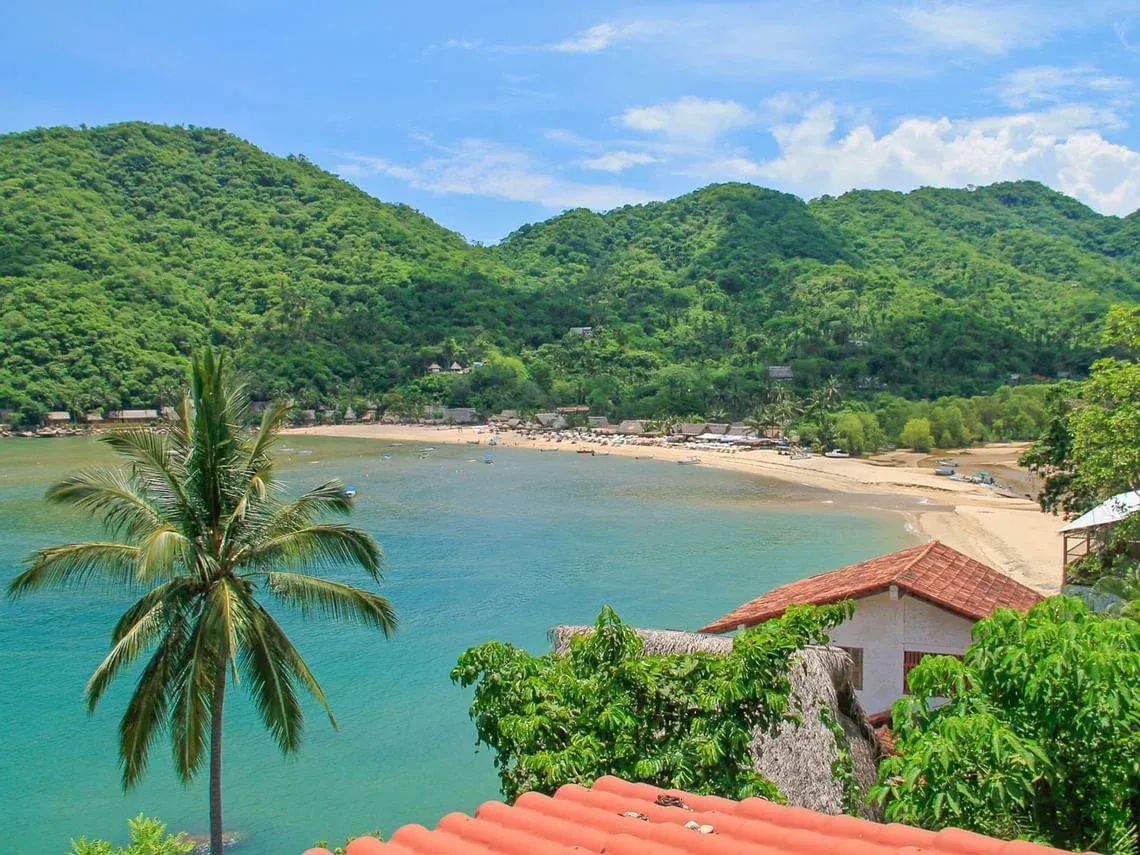 Bahías Secretas y Selva
